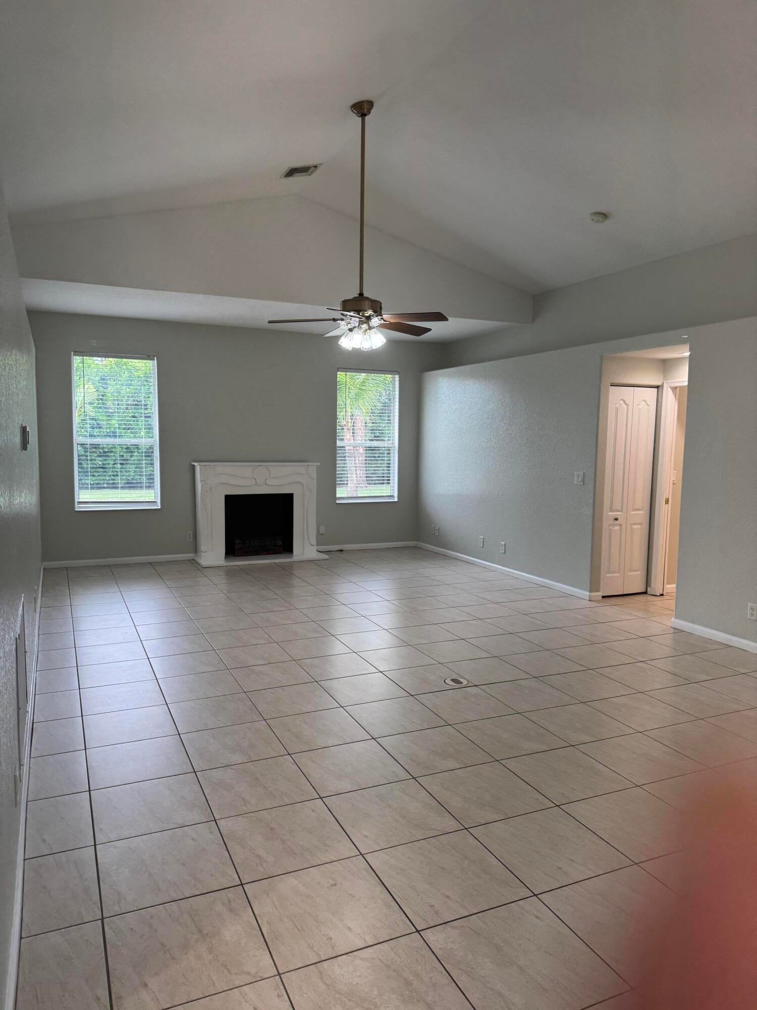 Residence photo 11