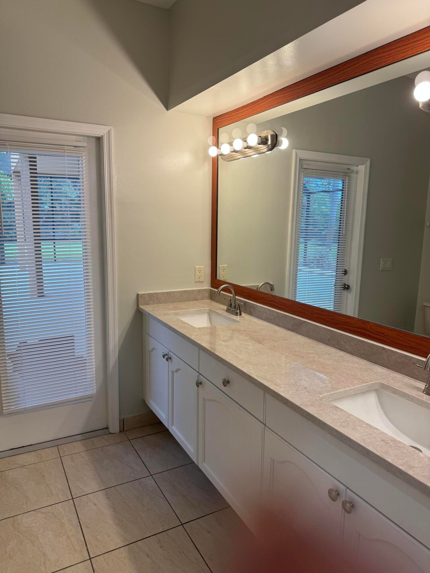 Residence photo 19