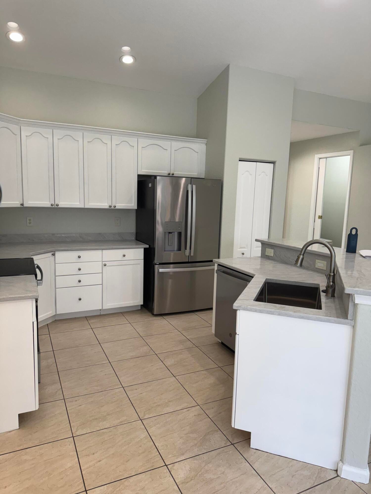 Residence photo 25