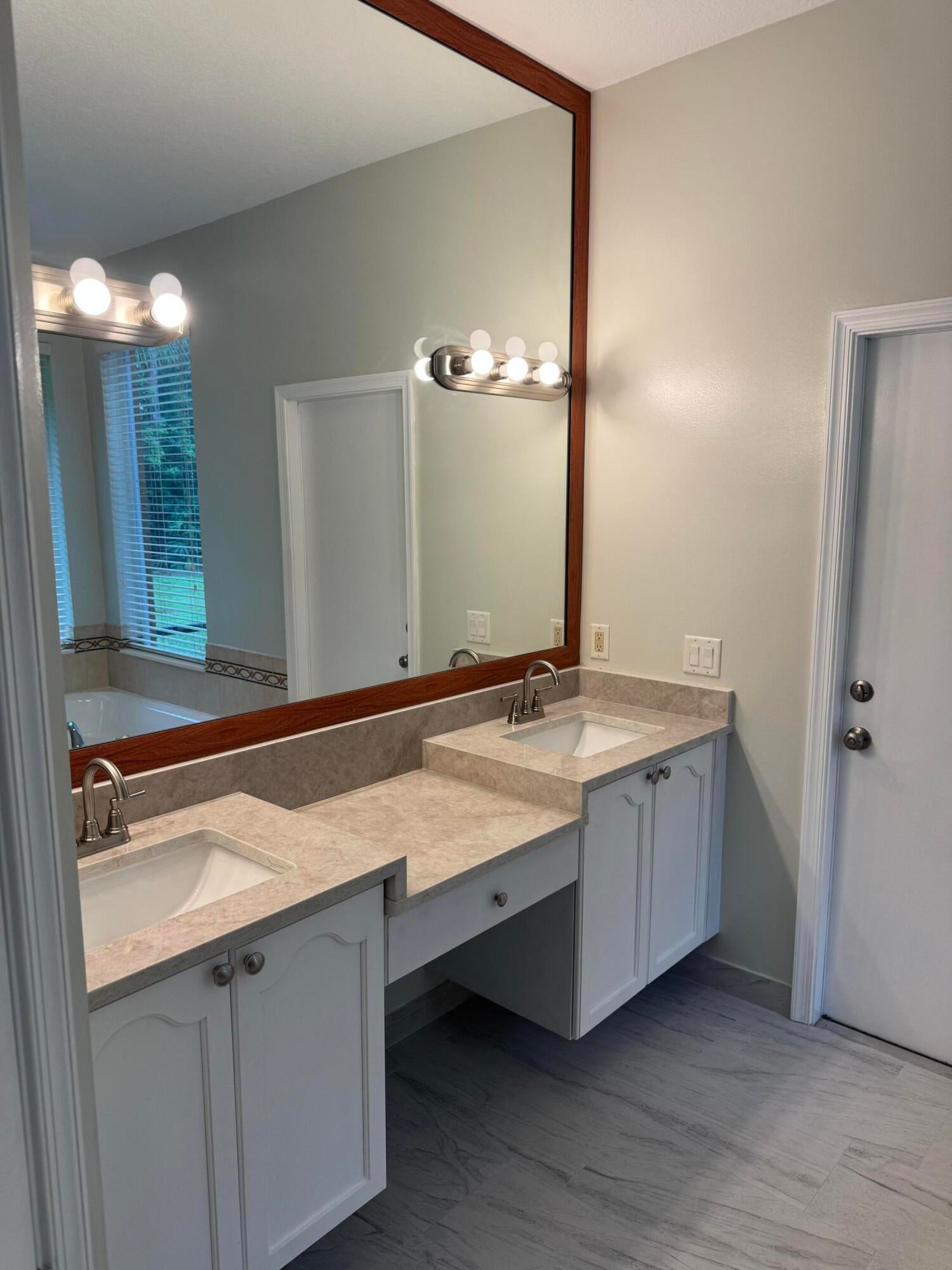 Residence photo 34