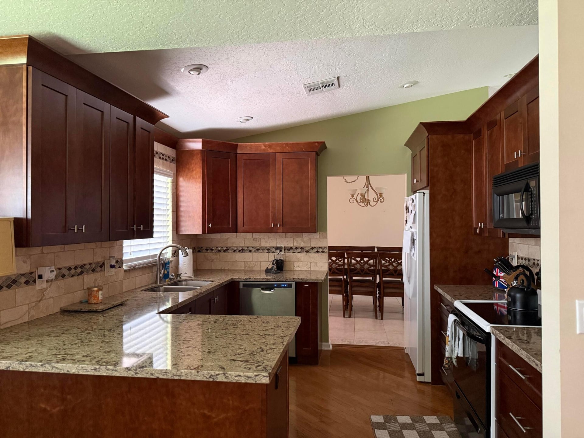 Residence photo 3