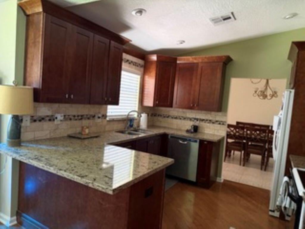 Residence photo 4