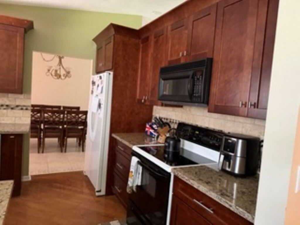 Residence photo 5