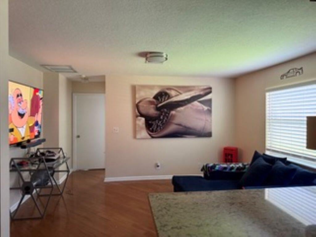 Residence photo 6