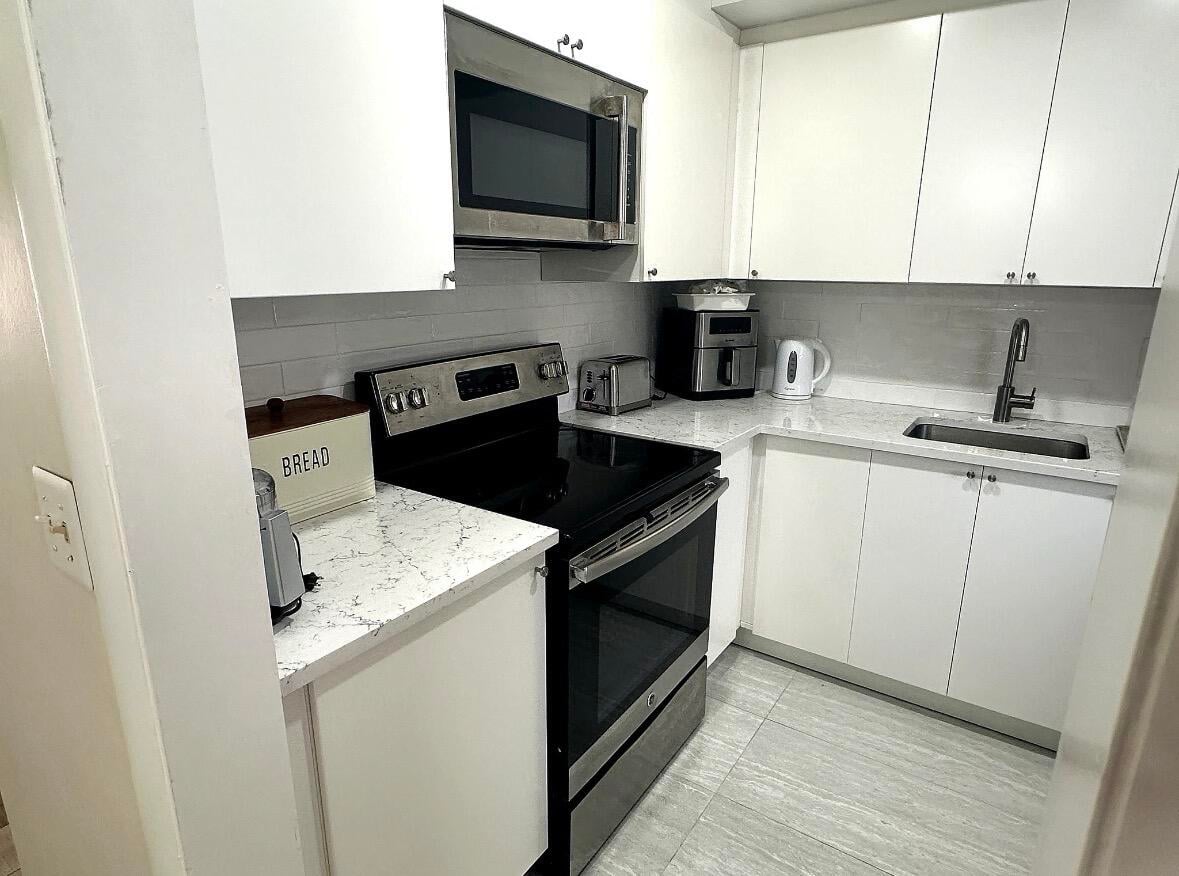 Unit 4100 photo 3
