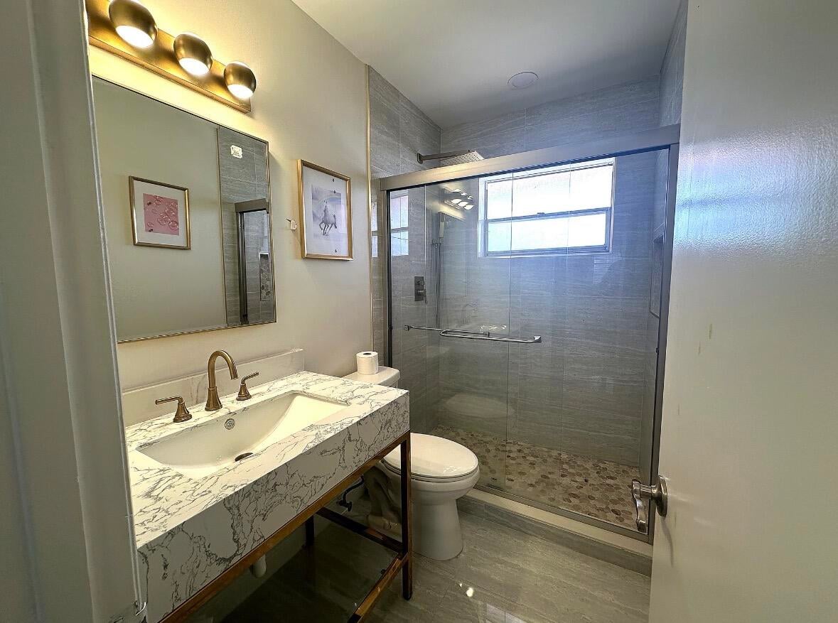 Unit 4100 photo 5
