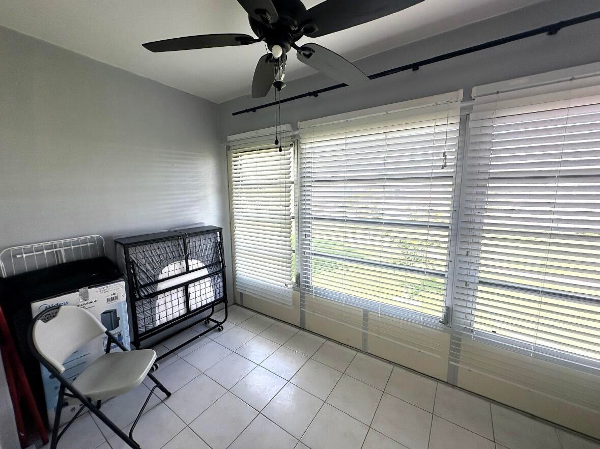 Unit 4100 photo 6