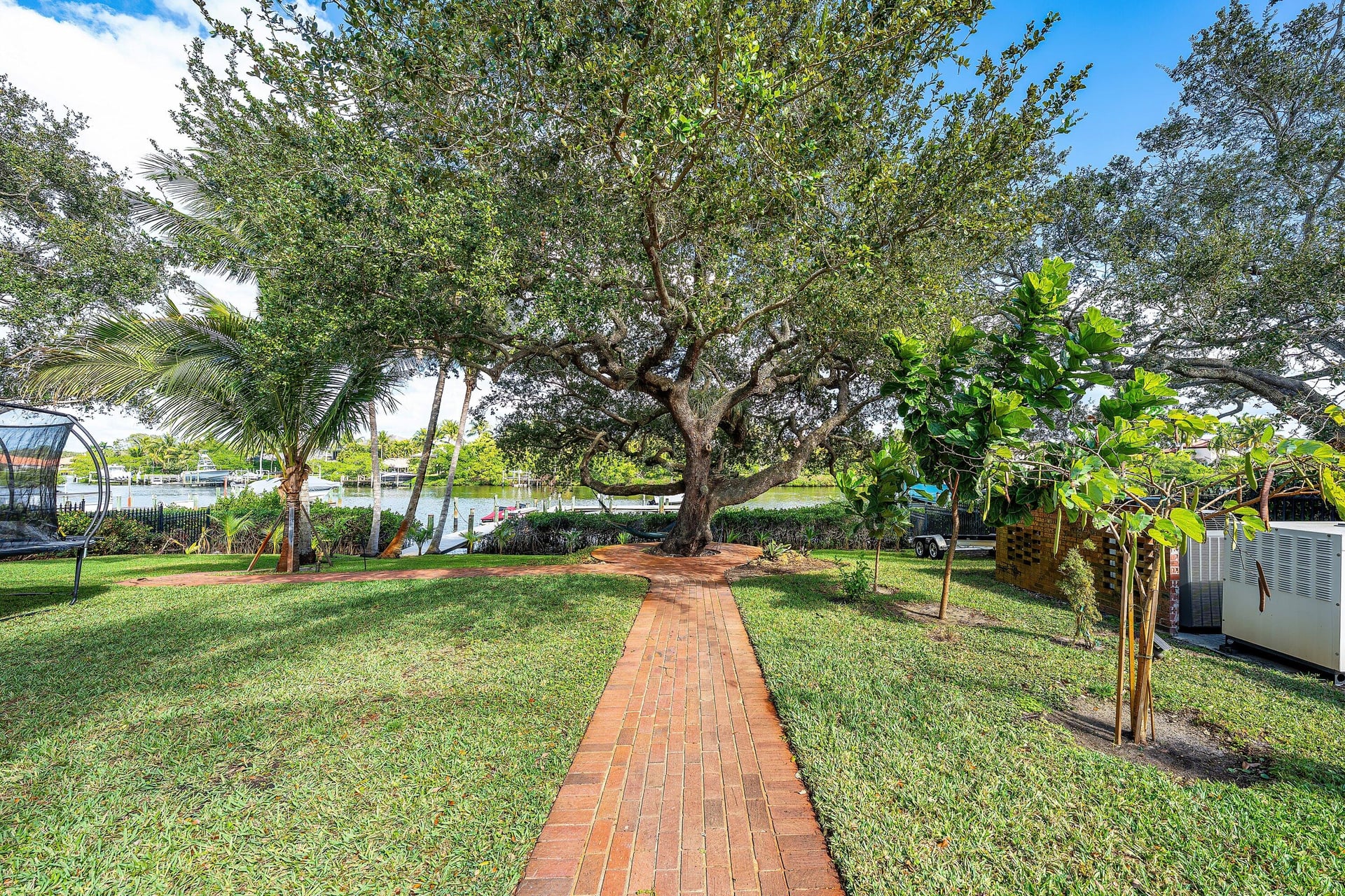 Jupiter River Estates Residence photo 37
