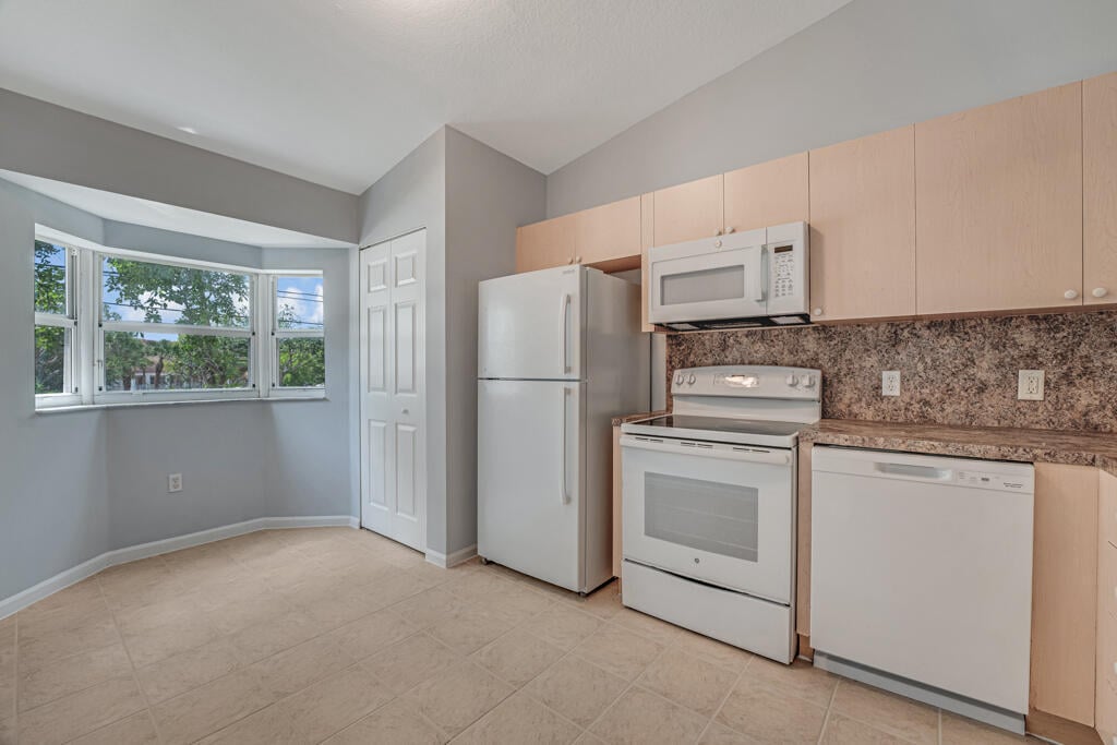 Unit 204 photo 2