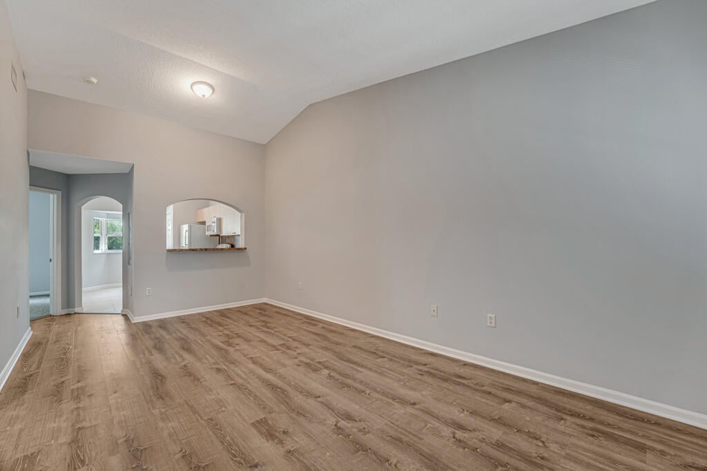 Unit 204 photo 3