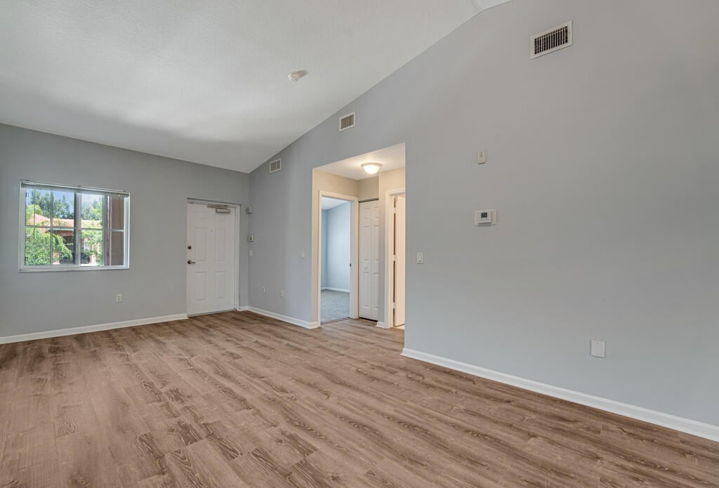 Unit 204 photo 7