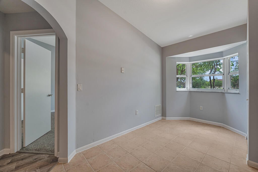 Unit 204 photo 12