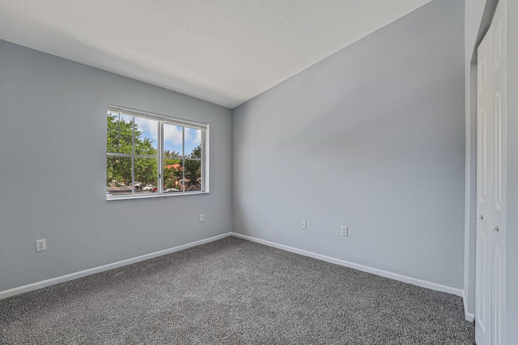 Unit 204 photo 18