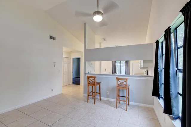 Residence photo 7