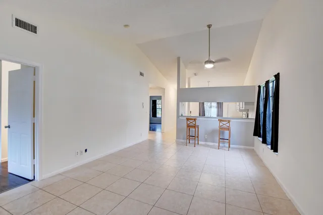 Residence photo 13