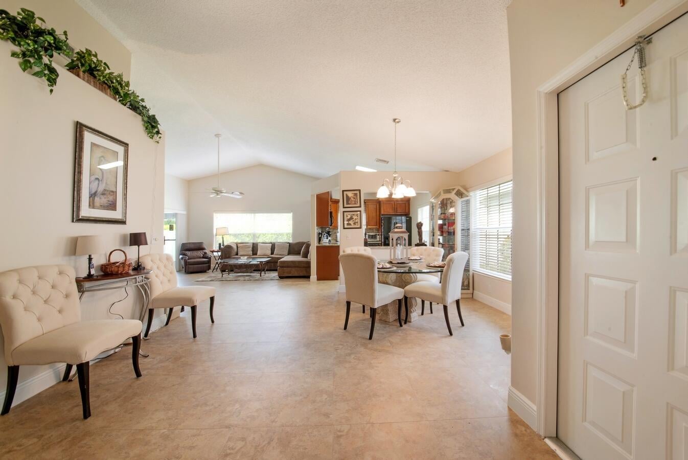 Residence photo 3