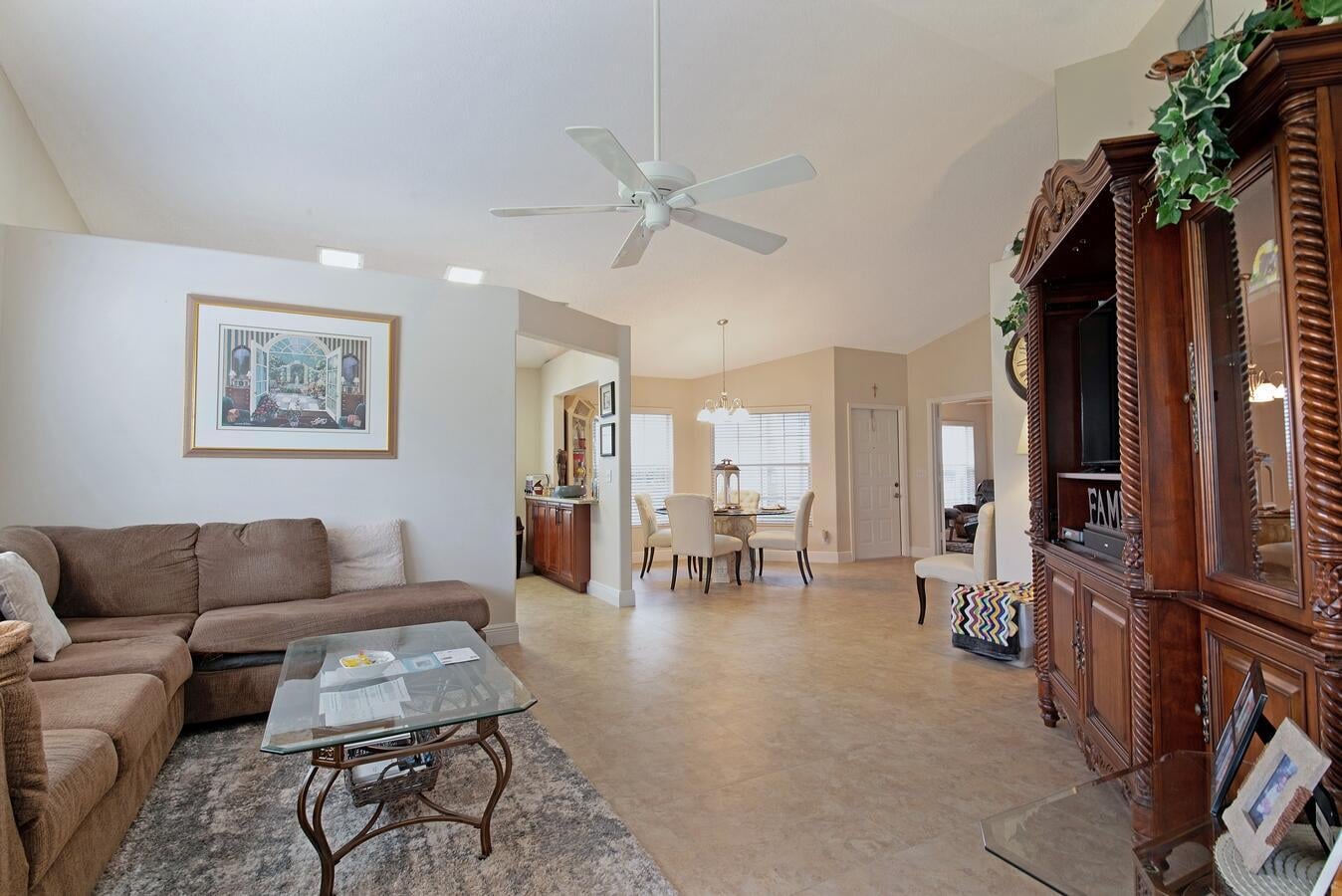 Residence photo 12