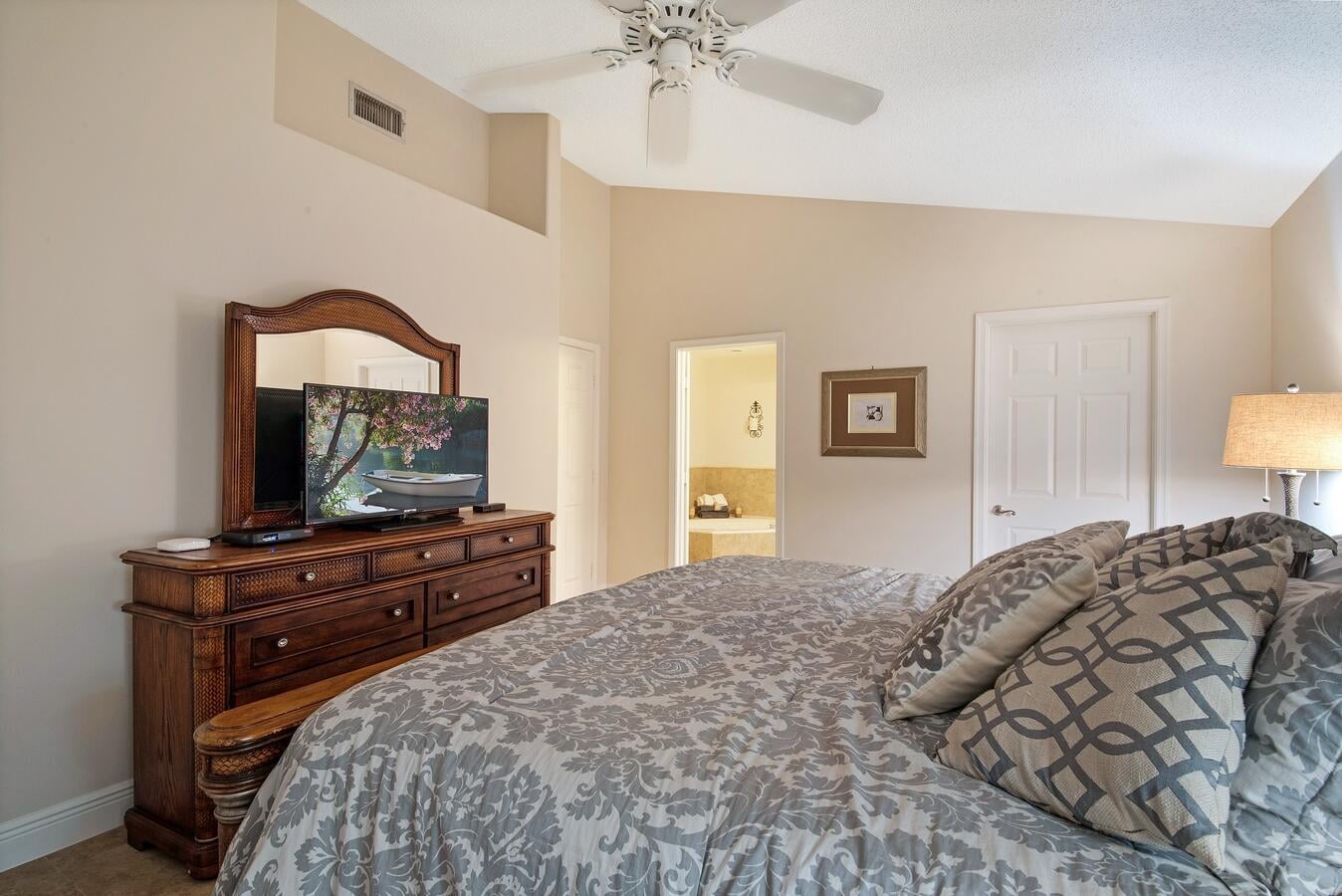 Residence photo 15