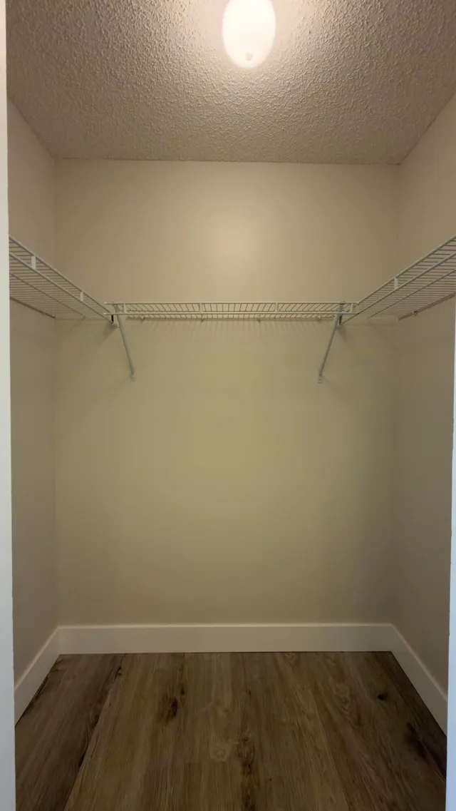 Unit 60 photo 32