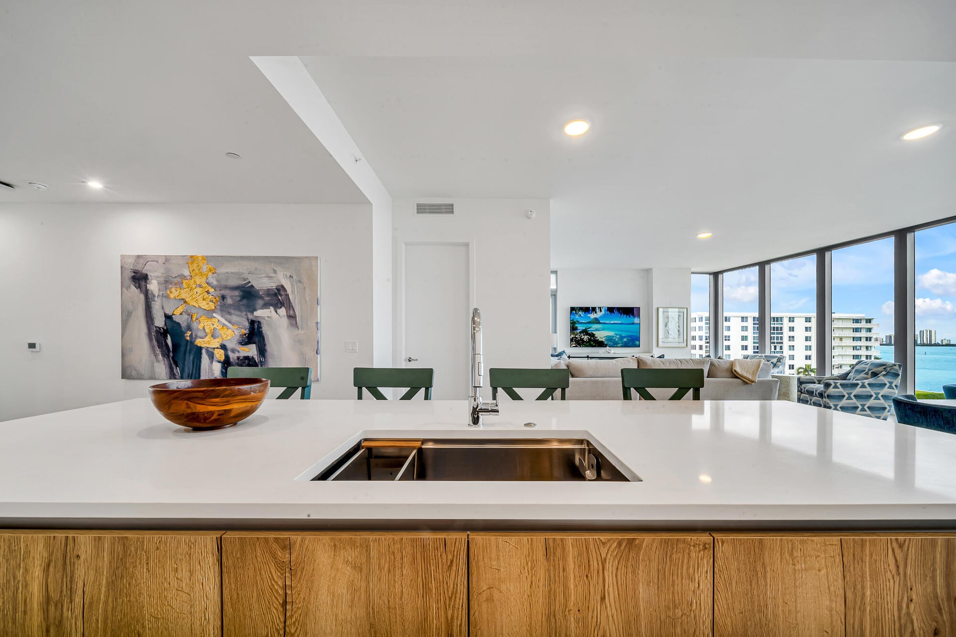 Nautilus 220 Unit 502 photo 15