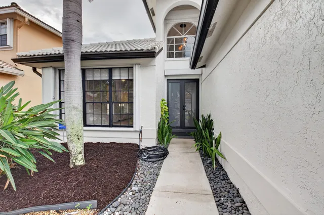 Residence photo 2