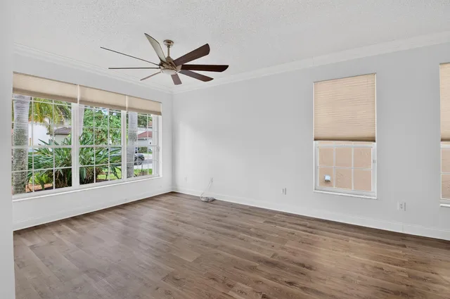 Residence photo 5