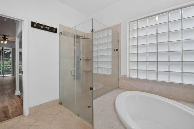 Residence photo 34