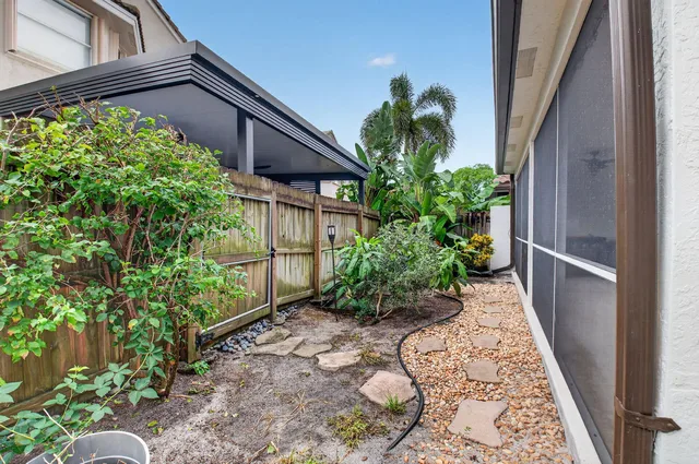 Residence photo 39
