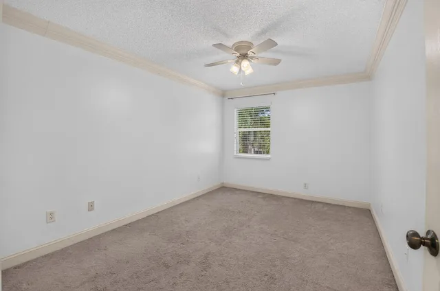Residence photo 44