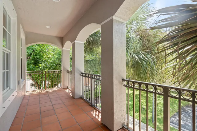 Residence photo 22