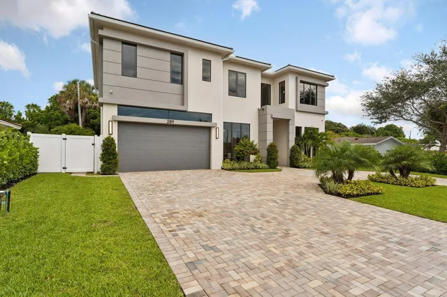  Residence photo 4