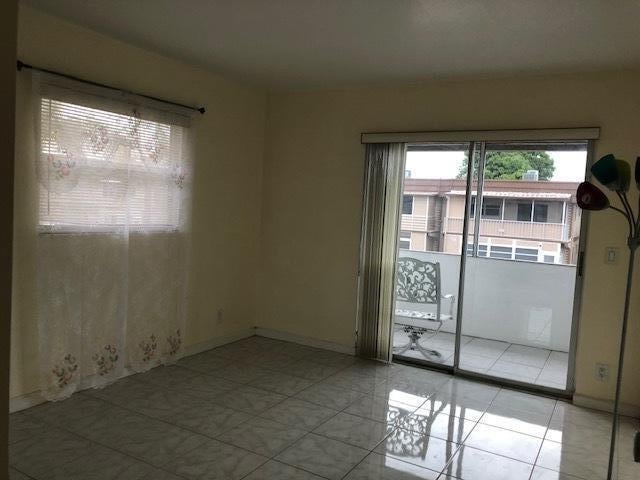 Residence photo 4