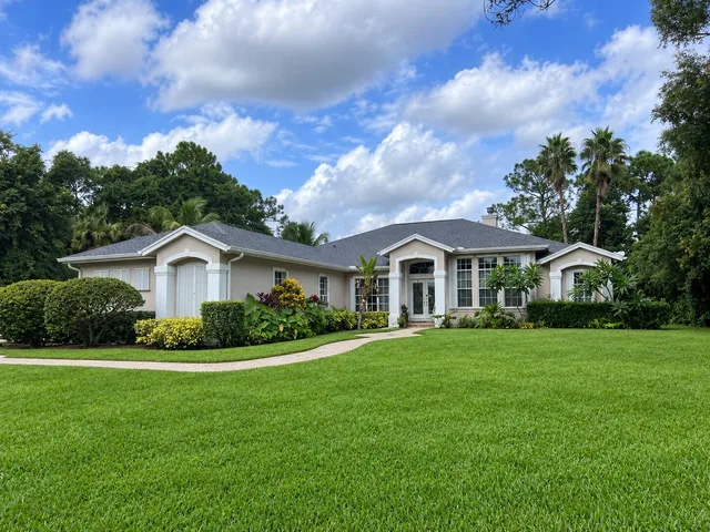 Residence photo 2