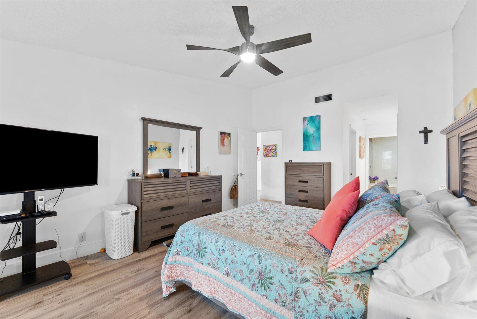 Unit 1825 photo 18