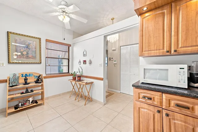  Residence photo 7
