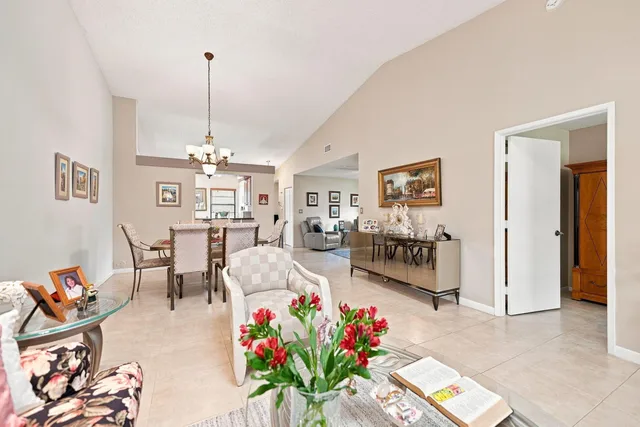  Residence photo 10