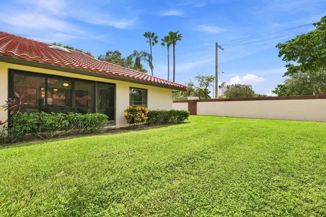  Residence photo 25