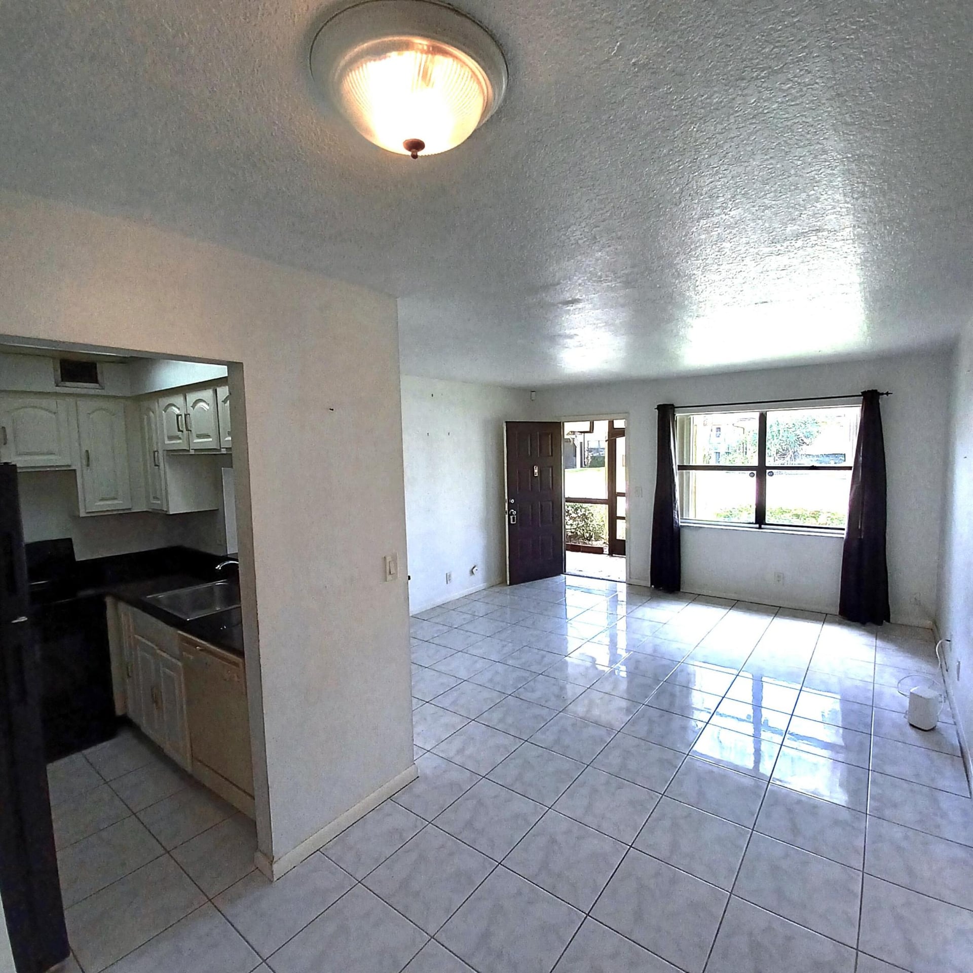 Unit 102 photo 8