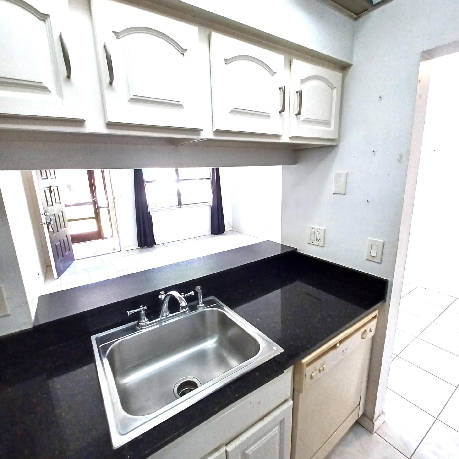 Unit 102 photo 18