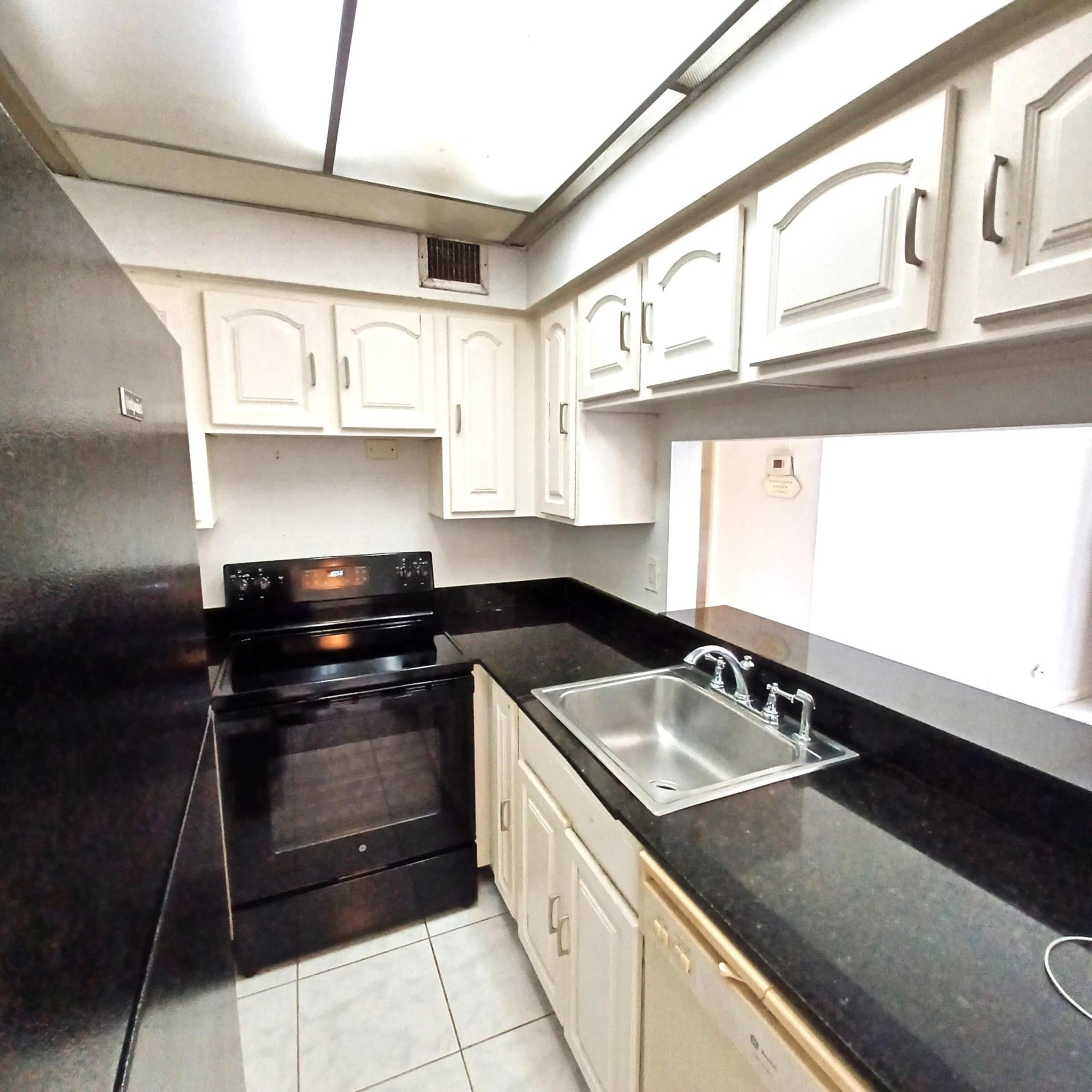 Unit 102 photo 20