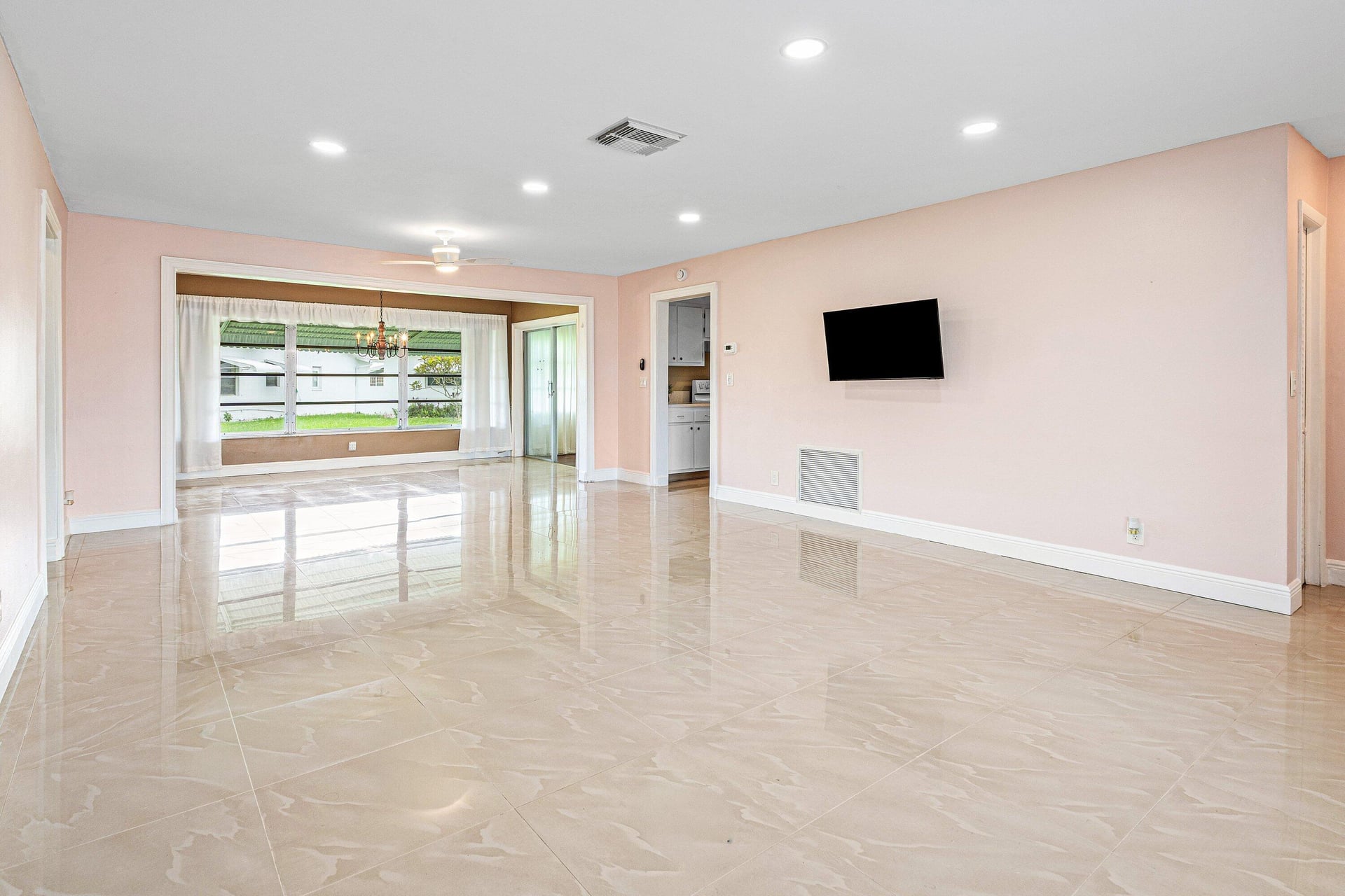 Residence photo 5
