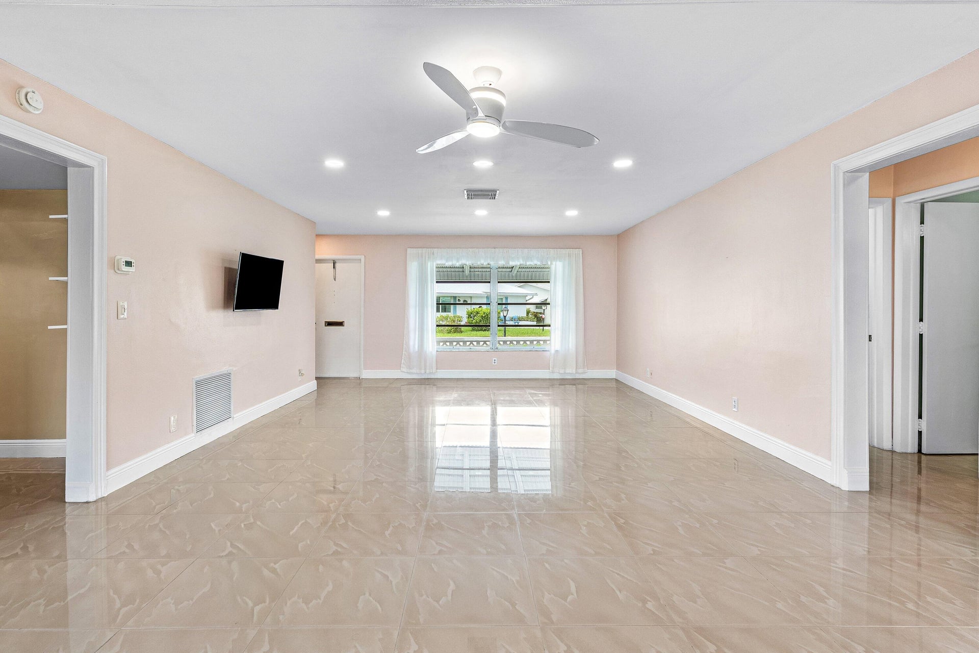 Residence photo 6