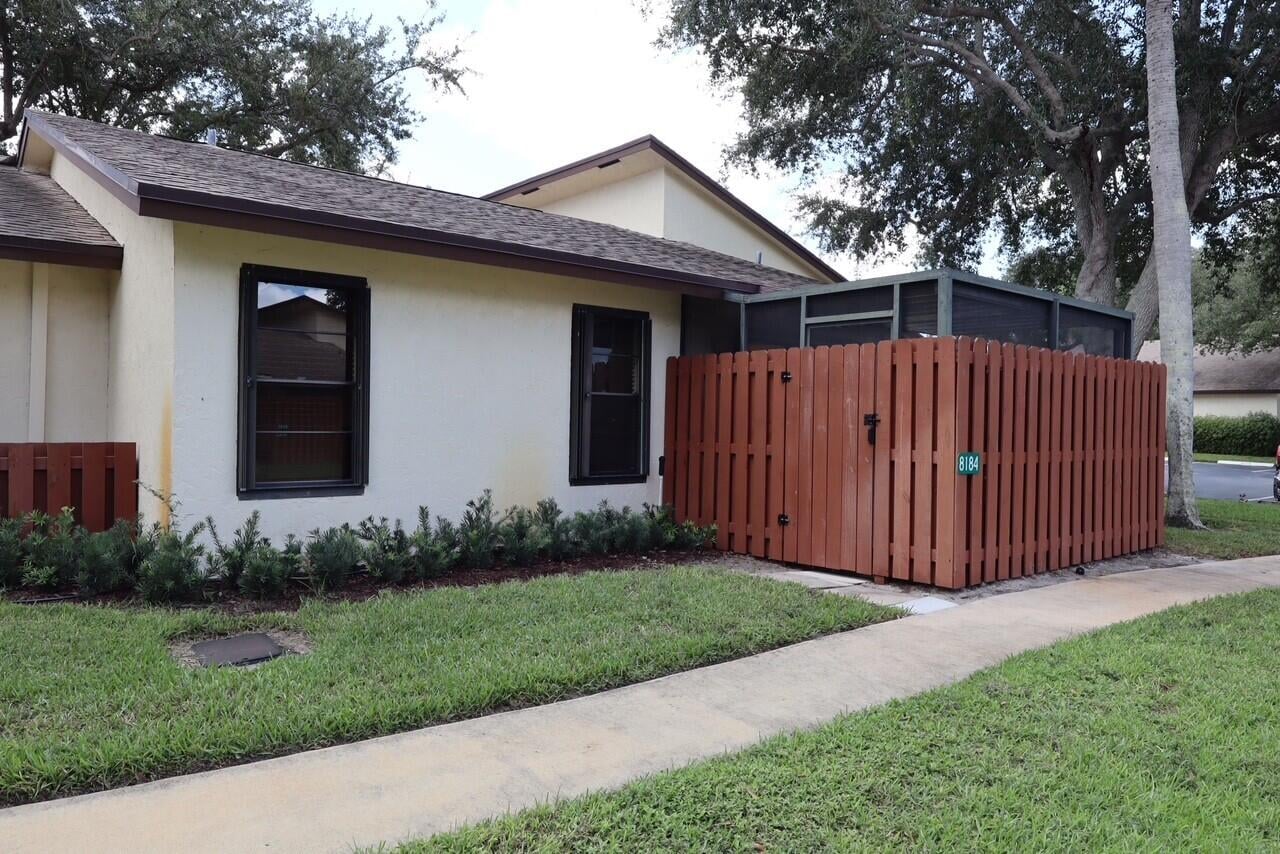 Residence photo 16