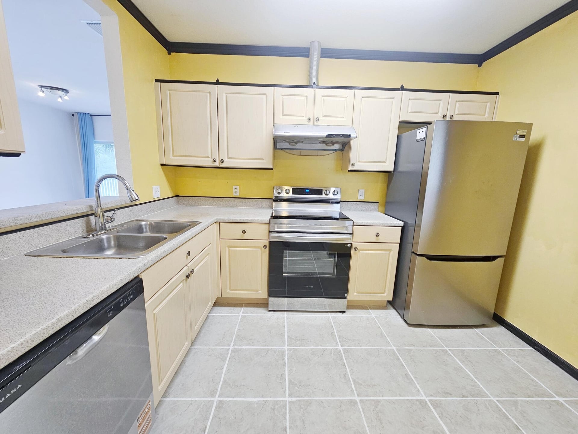 Unit 621 photo 5
