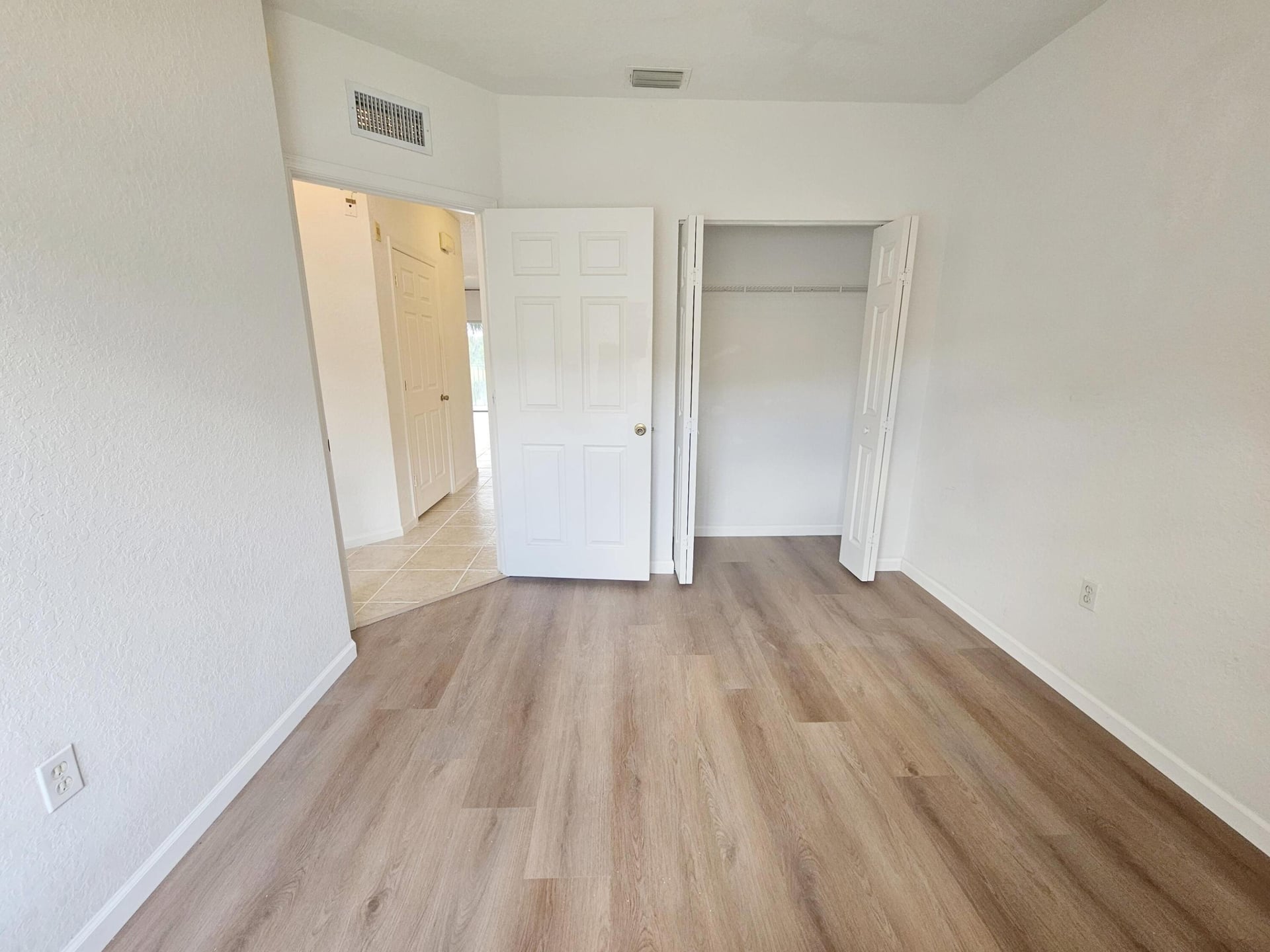 Unit 621 photo 8