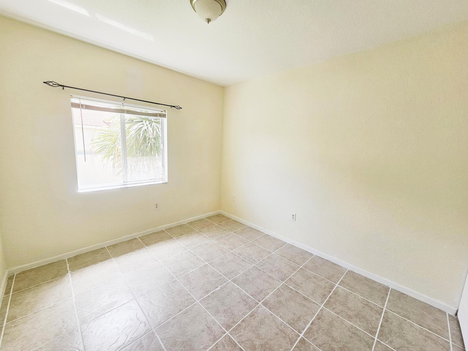 Unit 621 photo 10