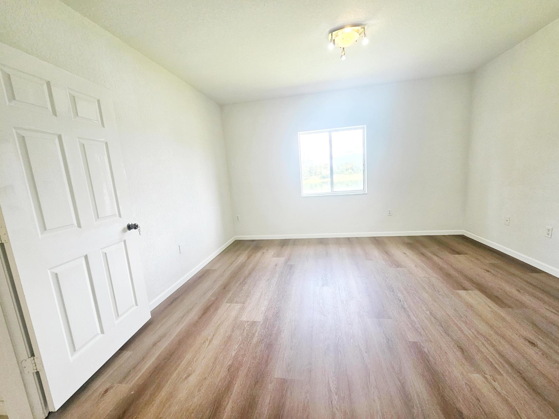 Unit 621 photo 13