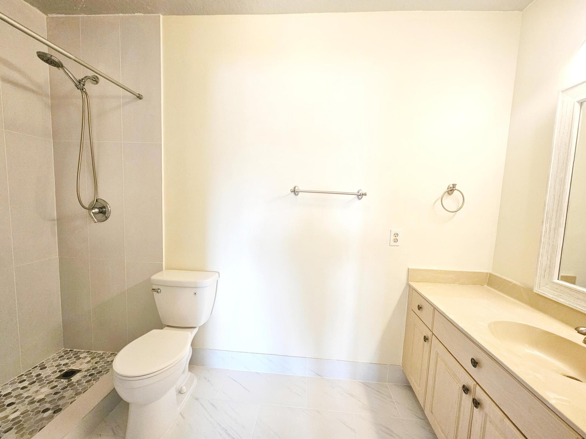 Unit 621 photo 16