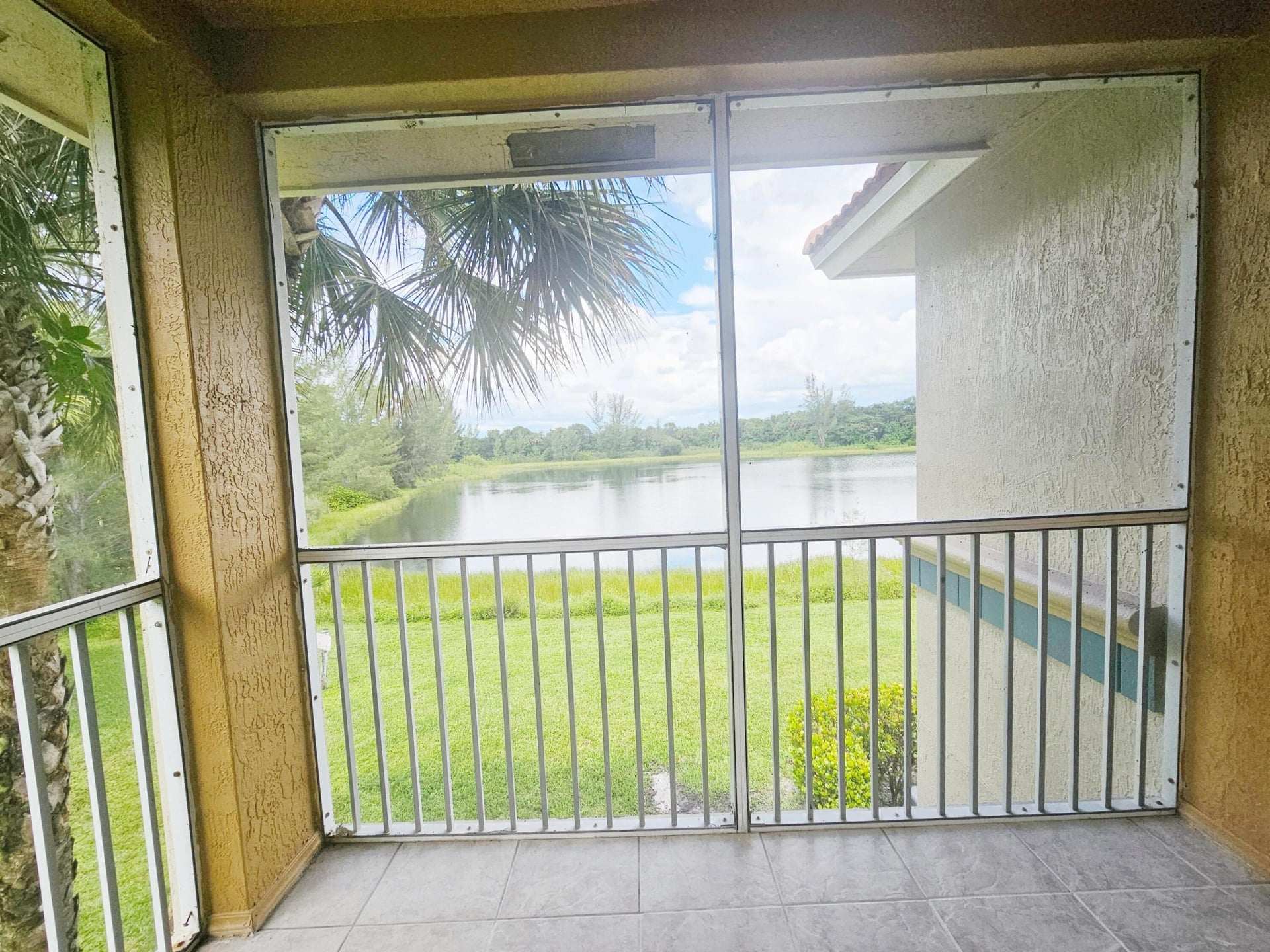 Unit 621 photo 18