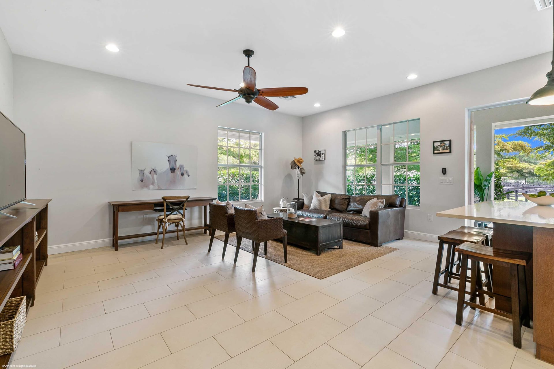 Saddle Trail Park Residence photo 21
